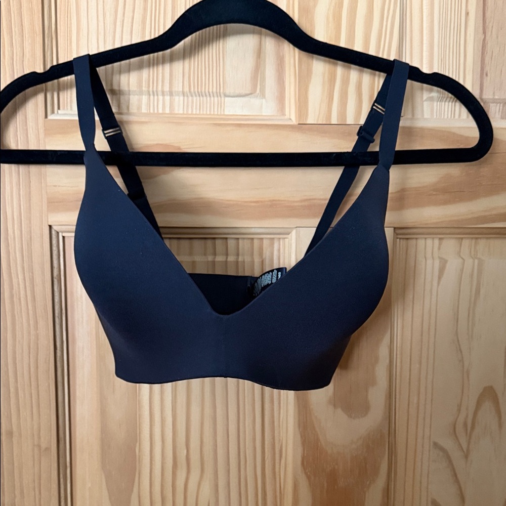 SKIMS Body Black Seamless Bra